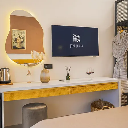 Lyse Juelide Hotel